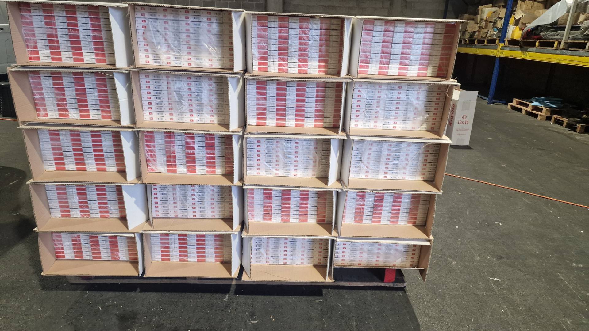 FOTO: Slovenski cariniki preprečili oškodovanje proračuna v vrednosti skoraj dveh milijonov evrov