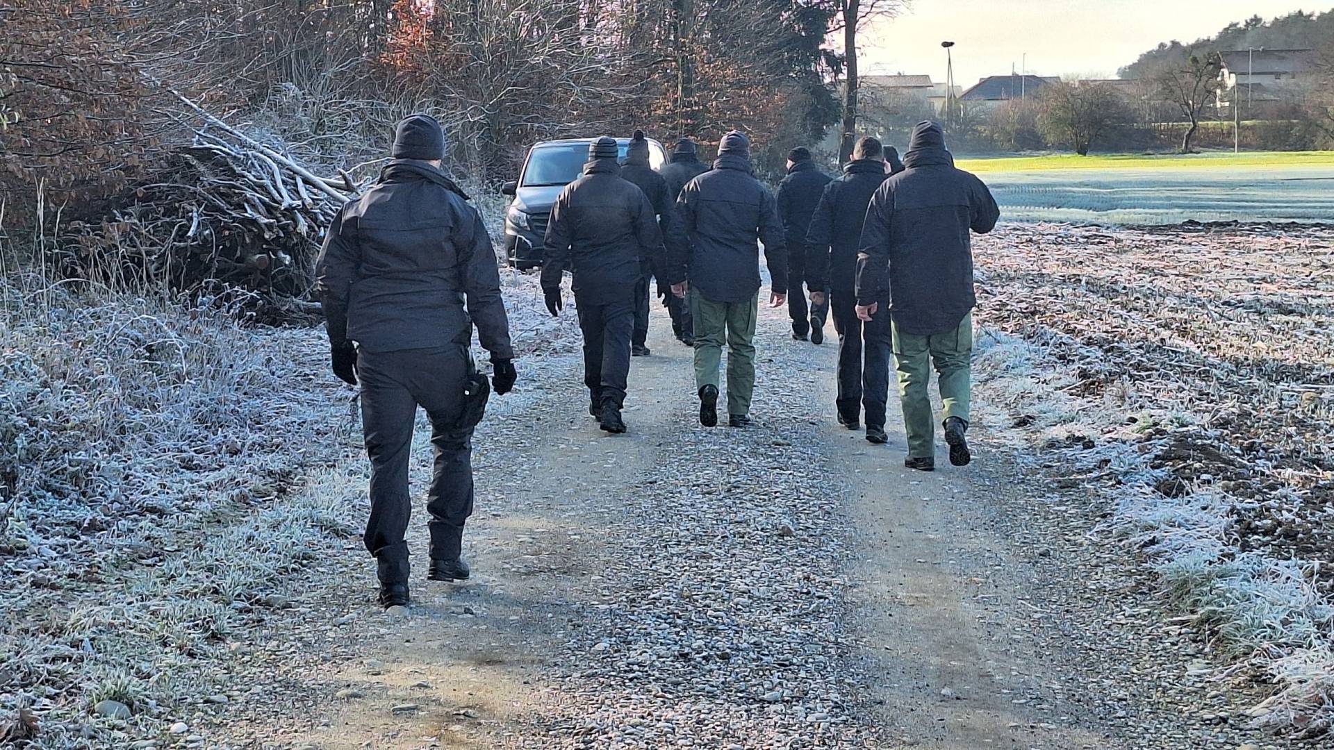 Srhljivo razkritje: Osumljeni Slovenec naj bi žrtev zakopal na vrtu babice, jo izkopal in znova skril v gozdu