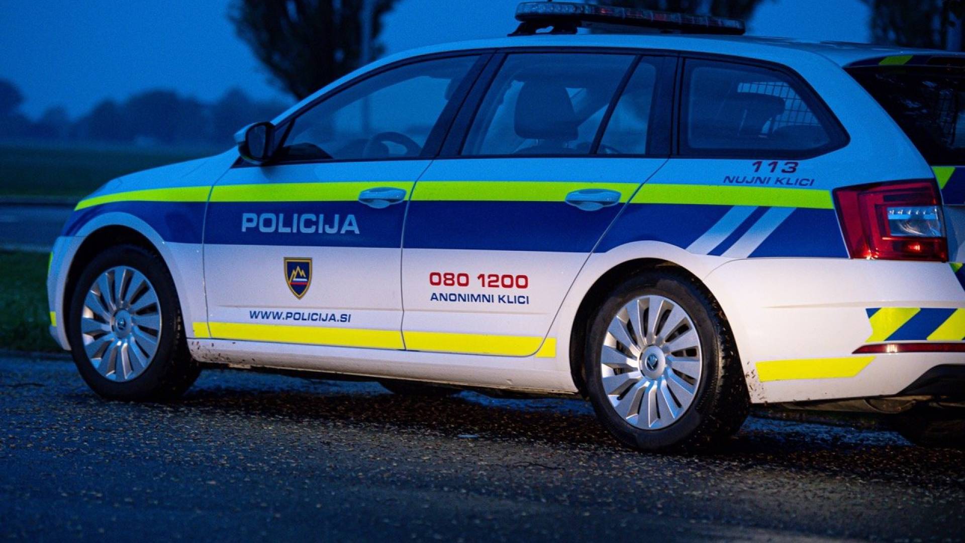 45-letni voznik prehiteval vsa vozila pred seboj. Ko so ga ustavili policisti, je sledilo to