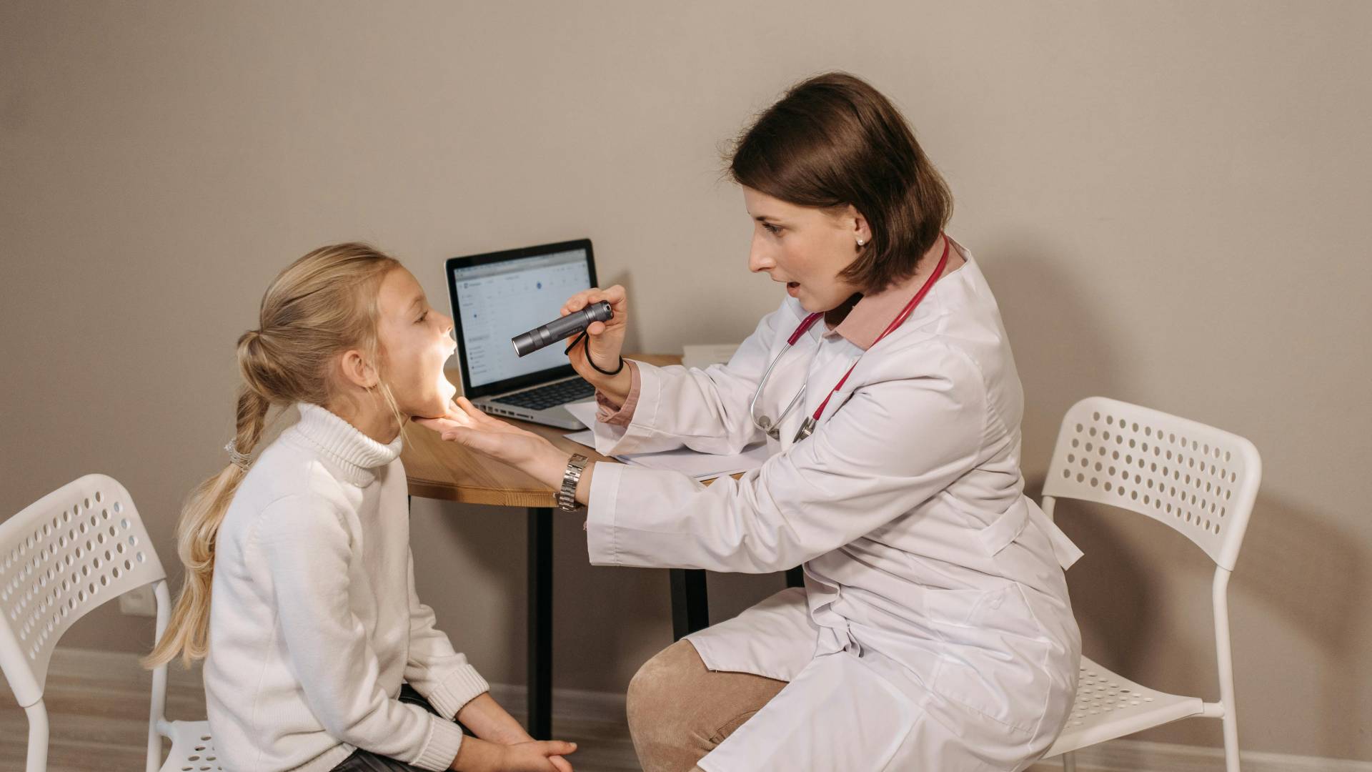 V tem ljubljanskem zdravstvenem domu brez pediatra: »Nihče ne zna povedati, kje so.«