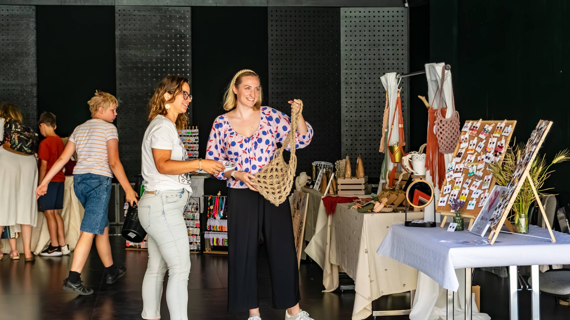 Decembrski Lokalko vabi na sejem ustvarjalcev in rokodelcev