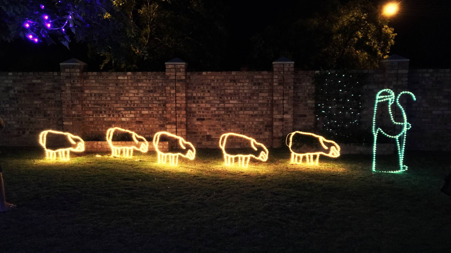 Po dveh letih vojne Betlehem ponovno žari v prazničnem sijaju