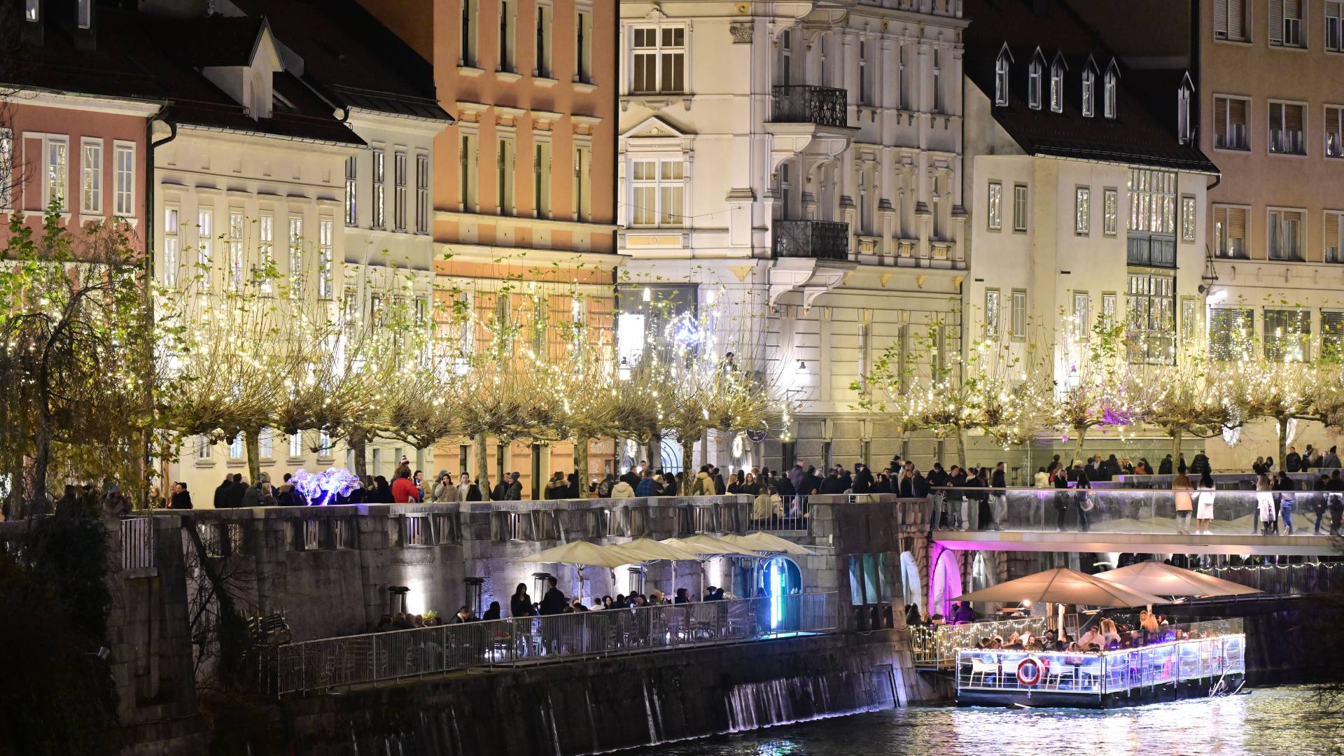 PODALJŠANO: Predlagajte, kje v Pomurju je naj okrašena izložba