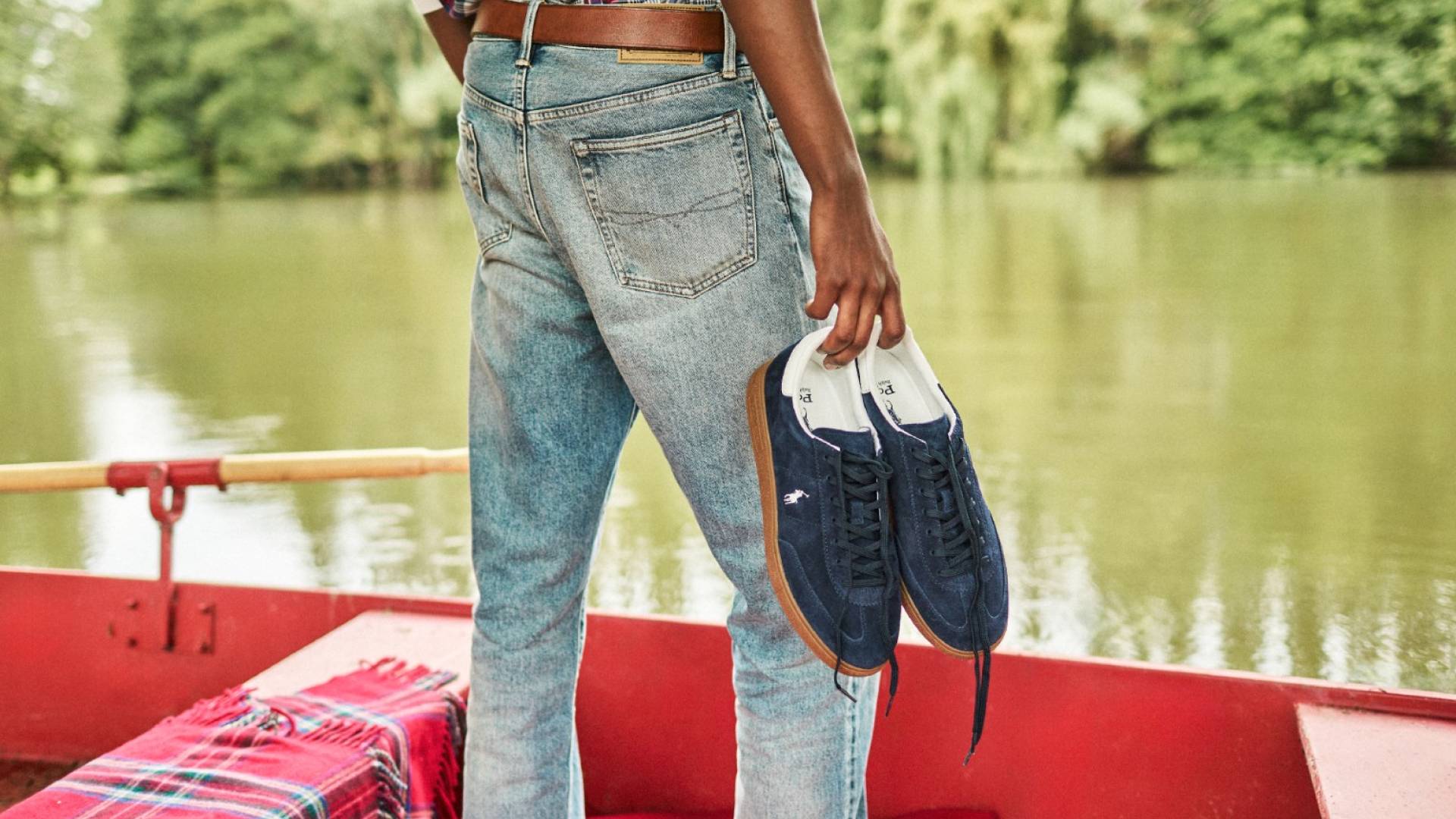 Kako sodobni moški nosijo polo majico to jesen?