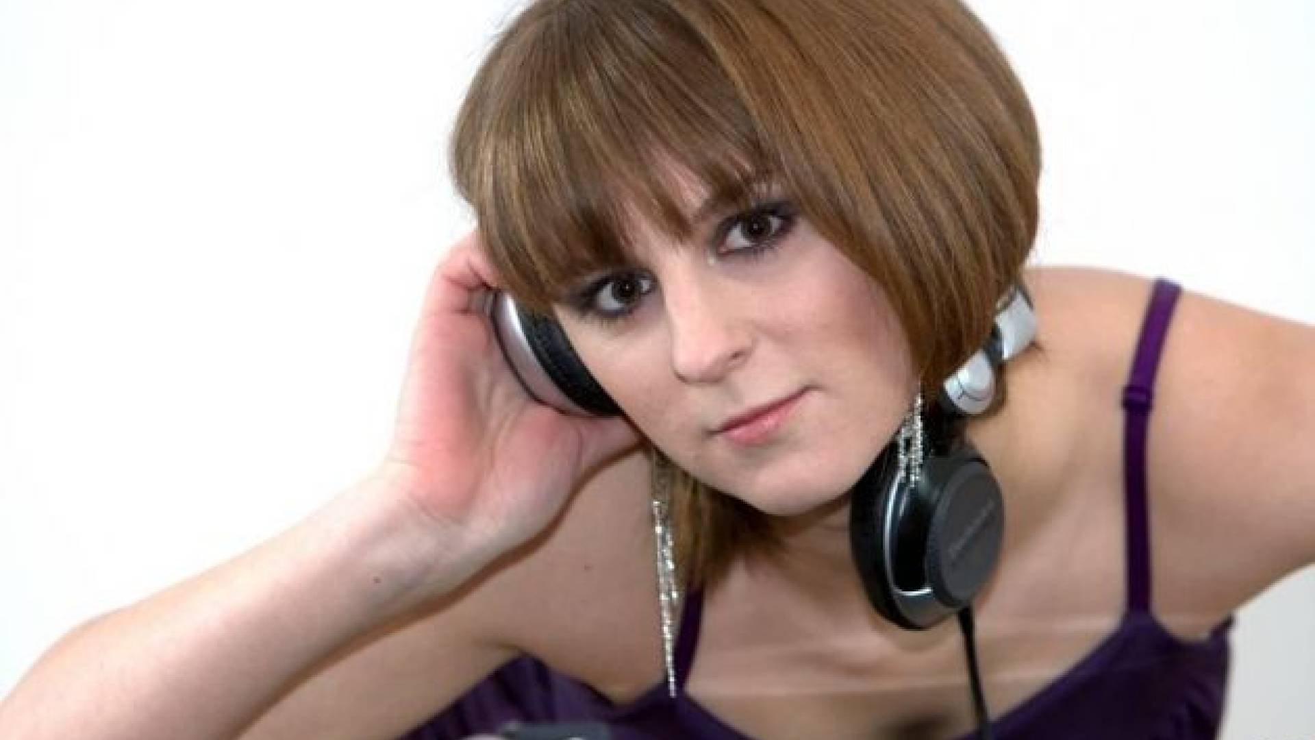   Mistini poleg službe in vrtenja glasbe ne preostane veliko prostega časa.