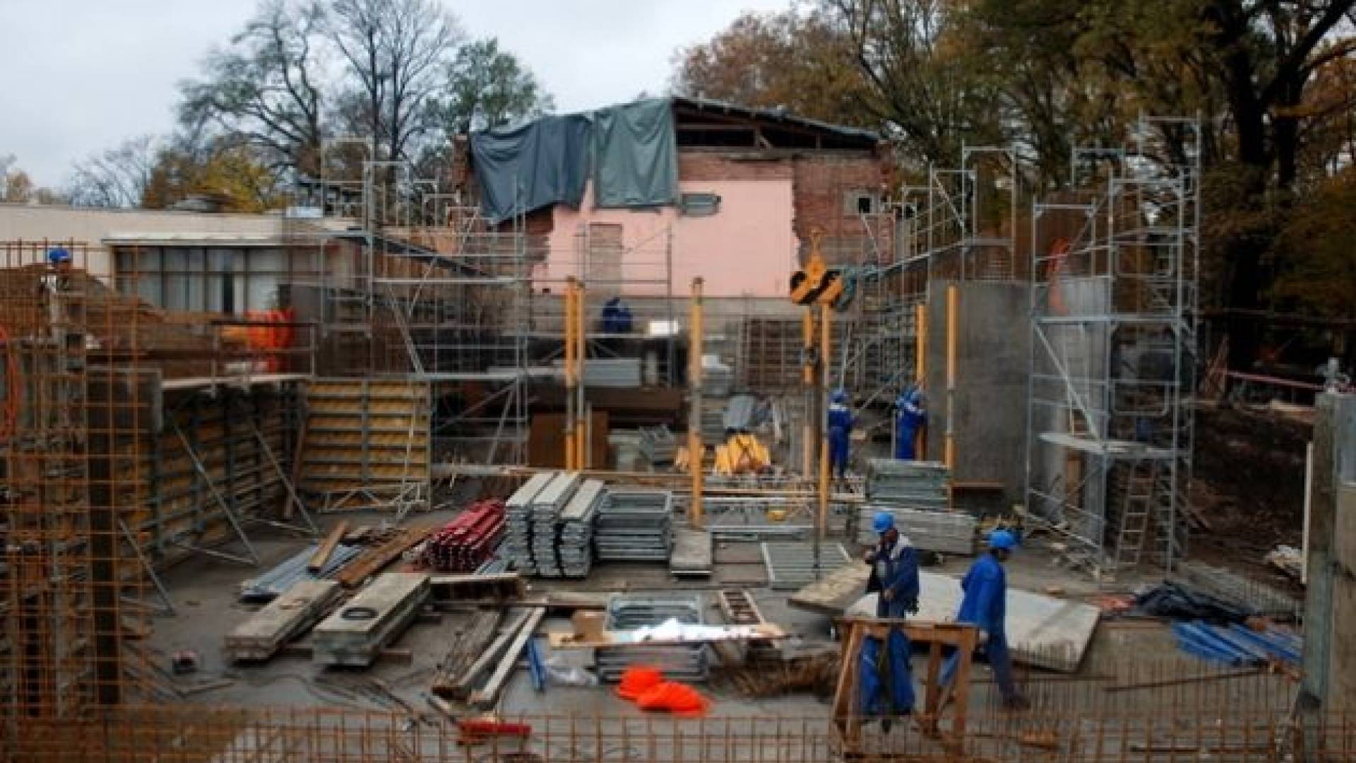 Gradbisce vecnamenske gledaliske dvorane (12).JPG