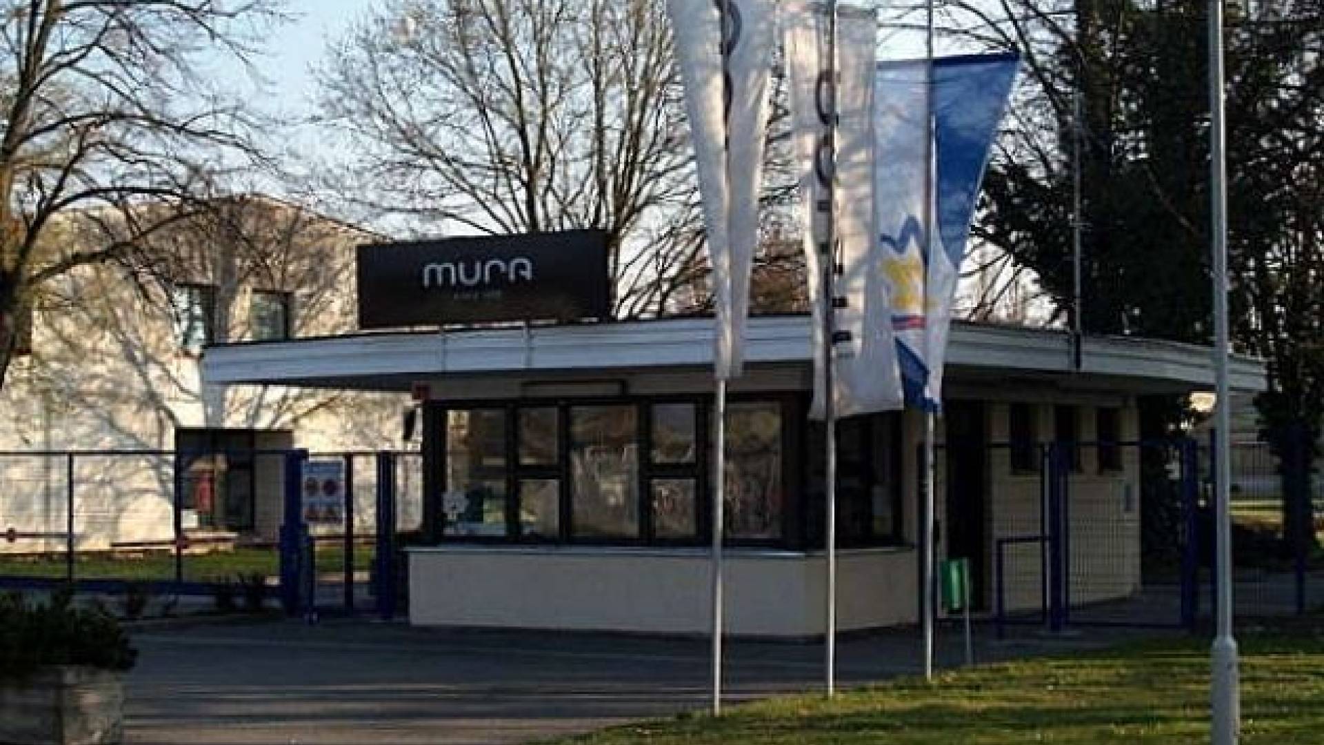 Se Mura po 84 letih poslavlja?