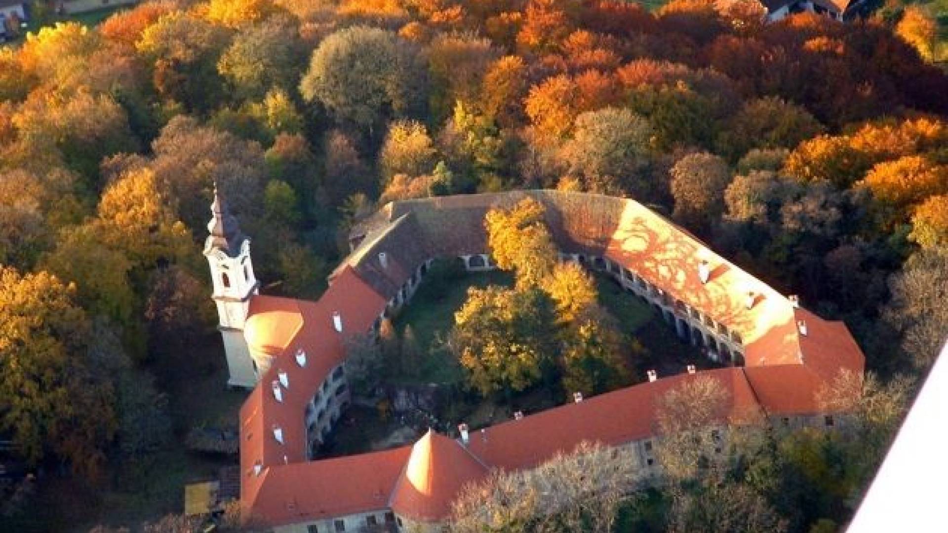 Grad na Goričkem, kjer ima sedež KP Goričko (vir: park-goricko.org)