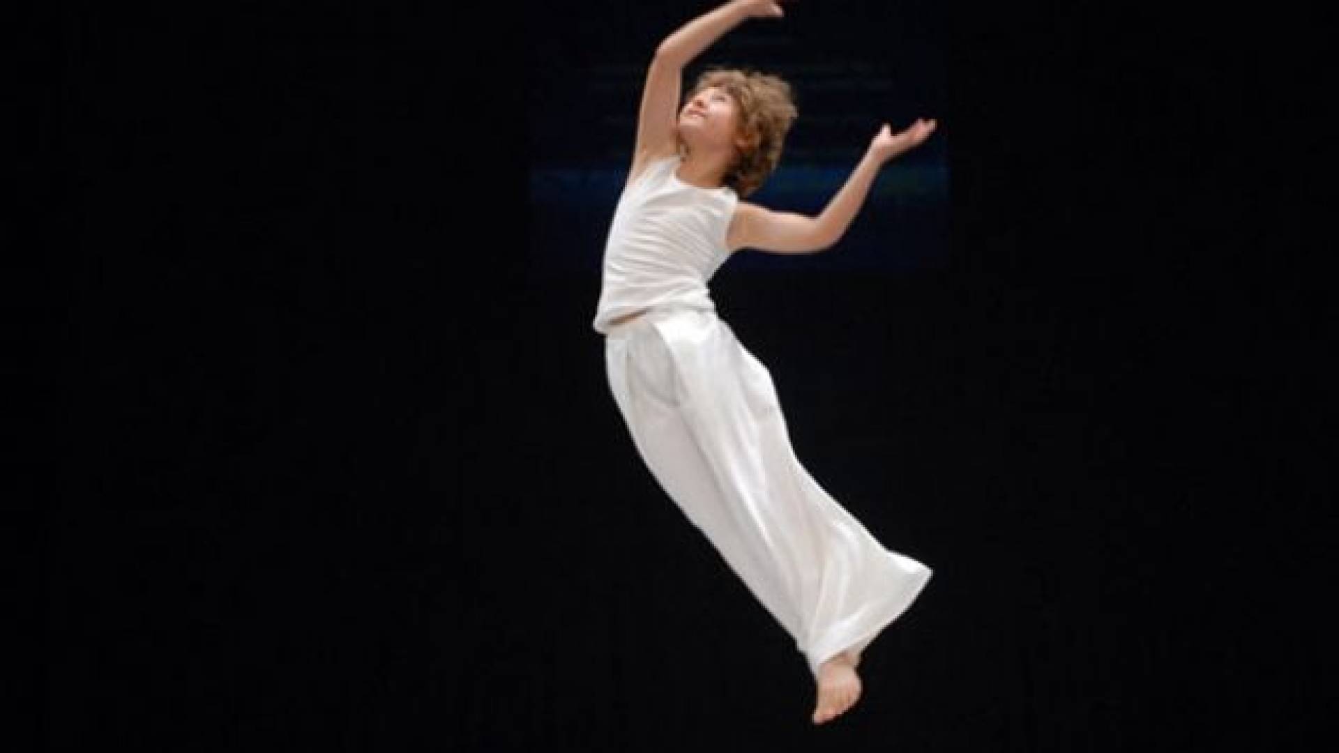 FRONT@ SODOBNEGA PLESA.jpg