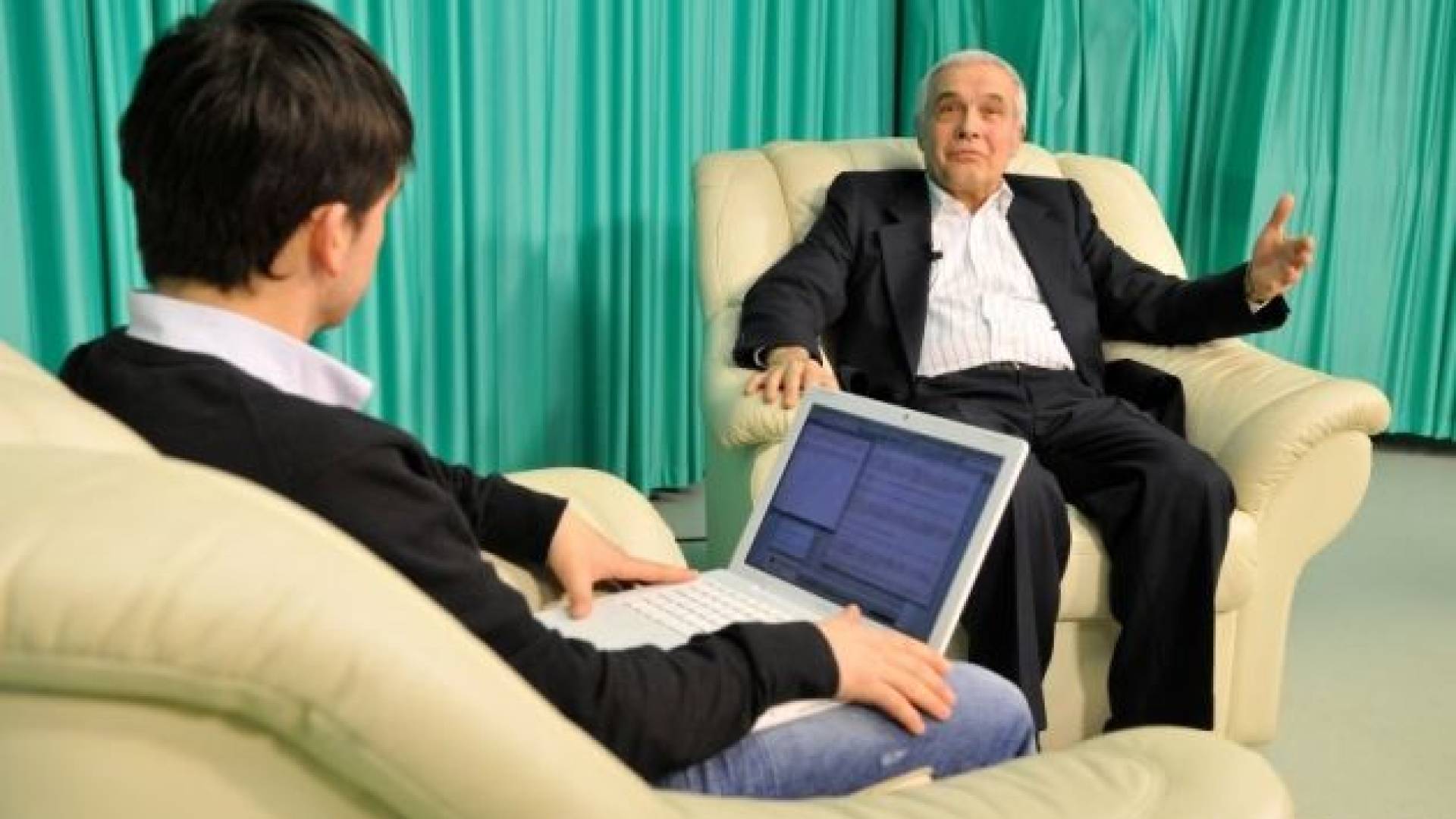 Na snemanju Intervjuja 2.0 z Jožetom Magdičem