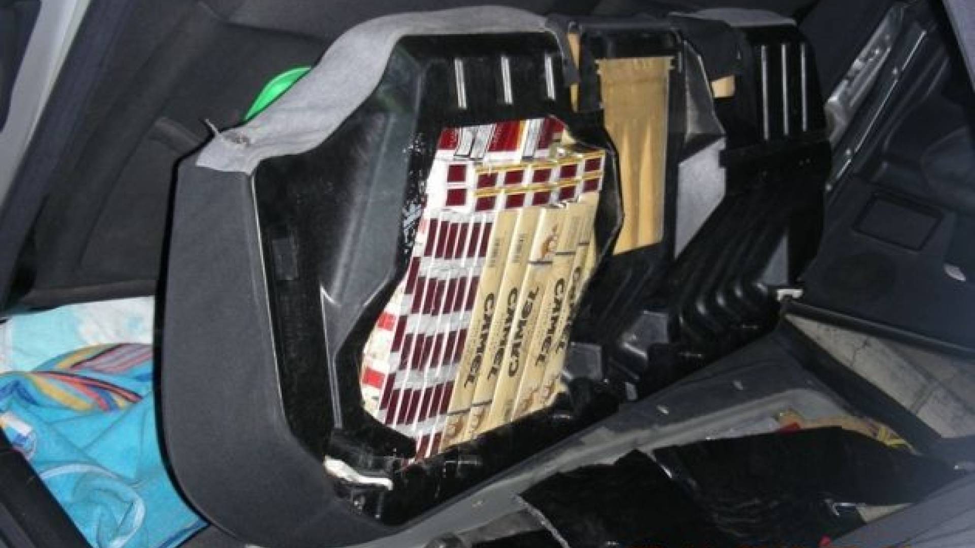 0912-134-10 - Tihotapil cigarete 1.jpg