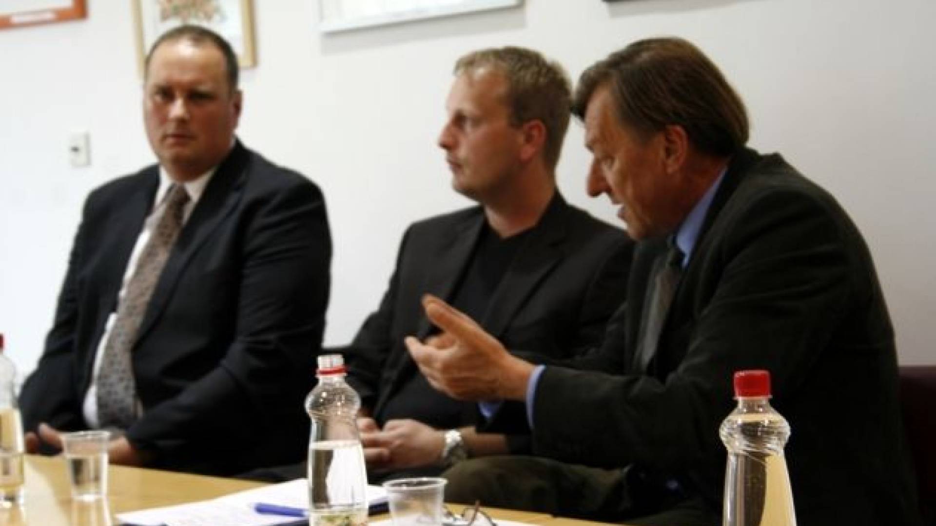 S trebuhom za EU kruhom.JPG