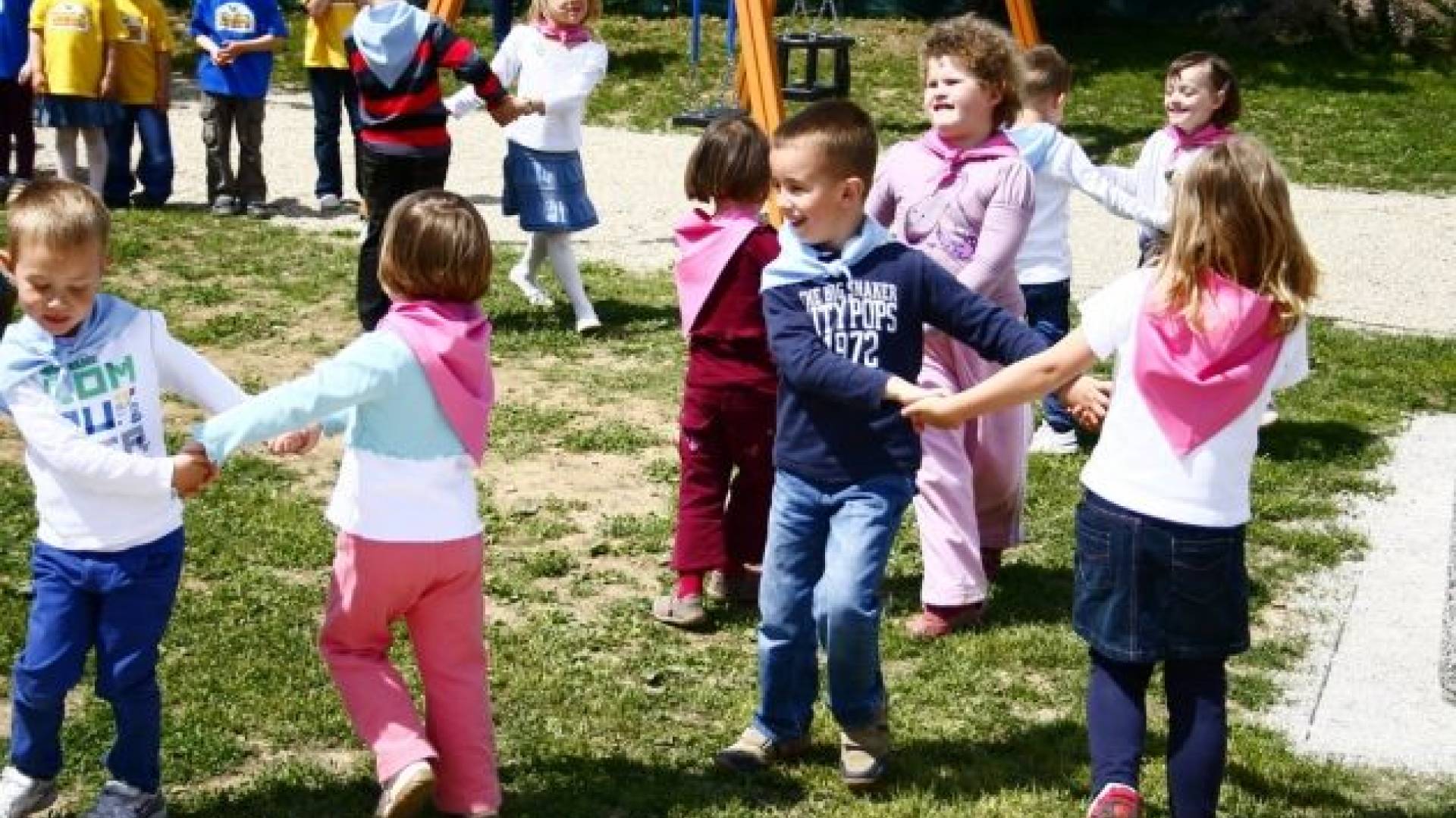 Otroško igrišče.JPG