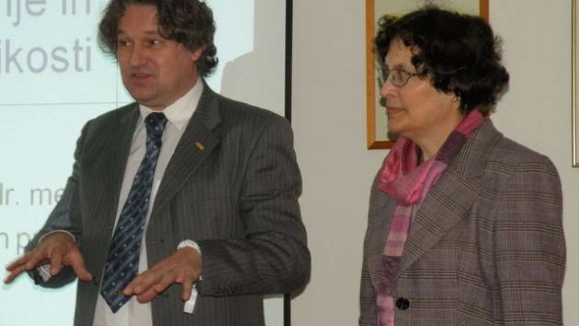  pom. akad. doc. dr. Mitja Slavinec in dr. Zdenka Čebašek-Travnik