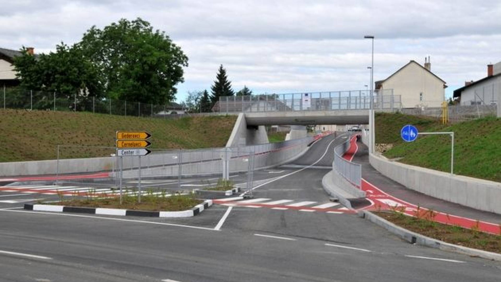 Podvoz in krožišče na Lendavski ulici čakata na uporabno dovoljenje.