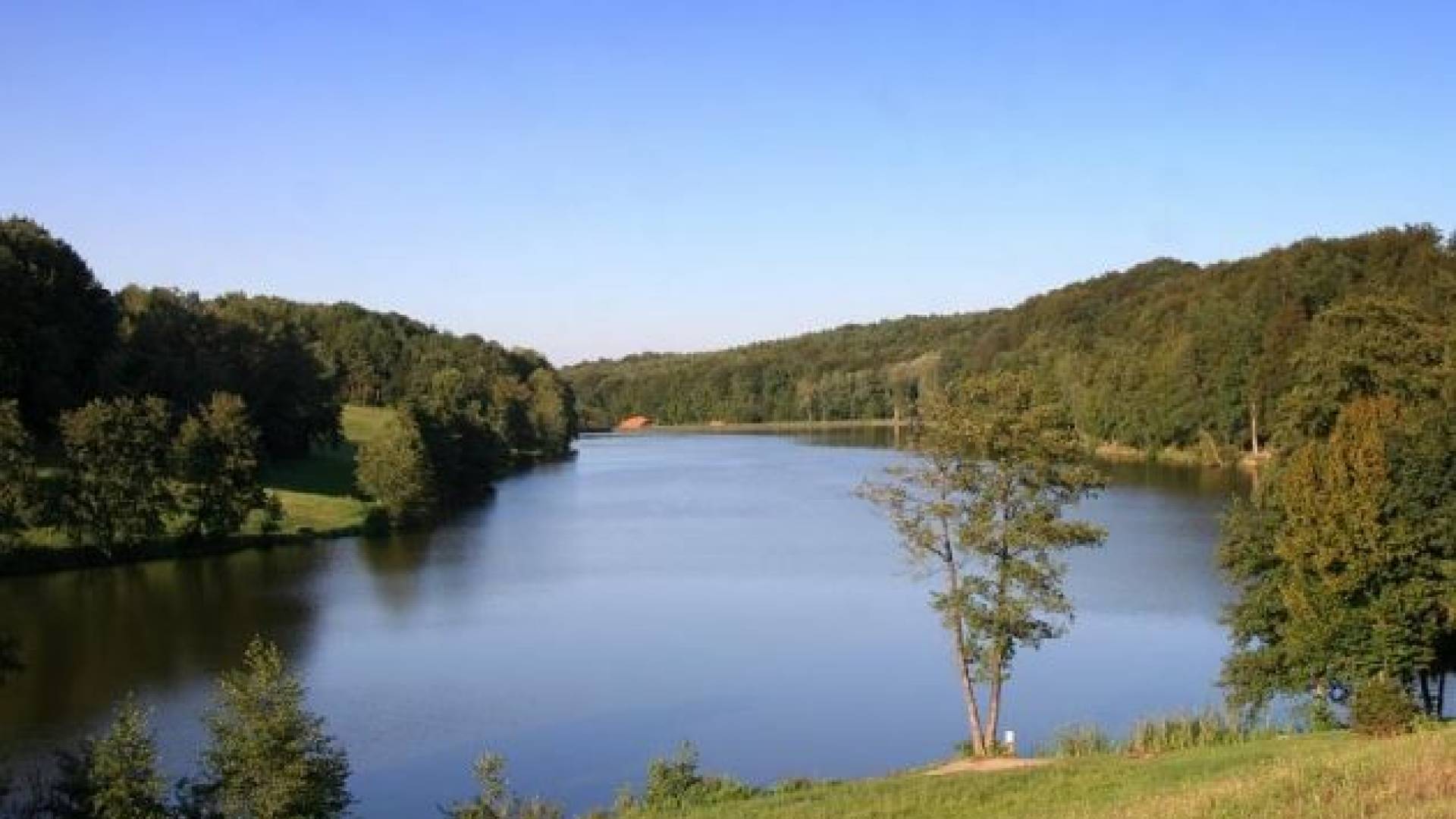 Blaguško jezero.jpg