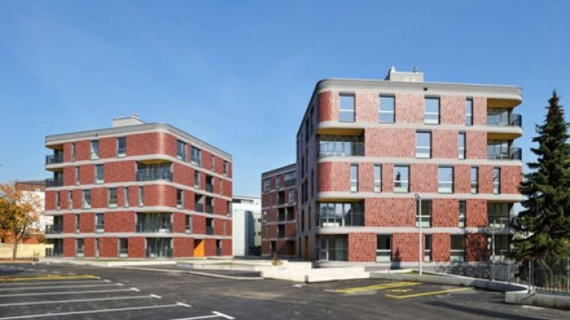 Cvetkova Apartments in Murska Sobota, Slovenia - Andrej Kalamar.jpg