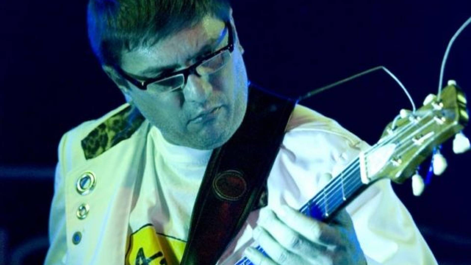 Rambo Amadeus bo nastopil v petek; kdo pa bo na odru stal ostale dni?