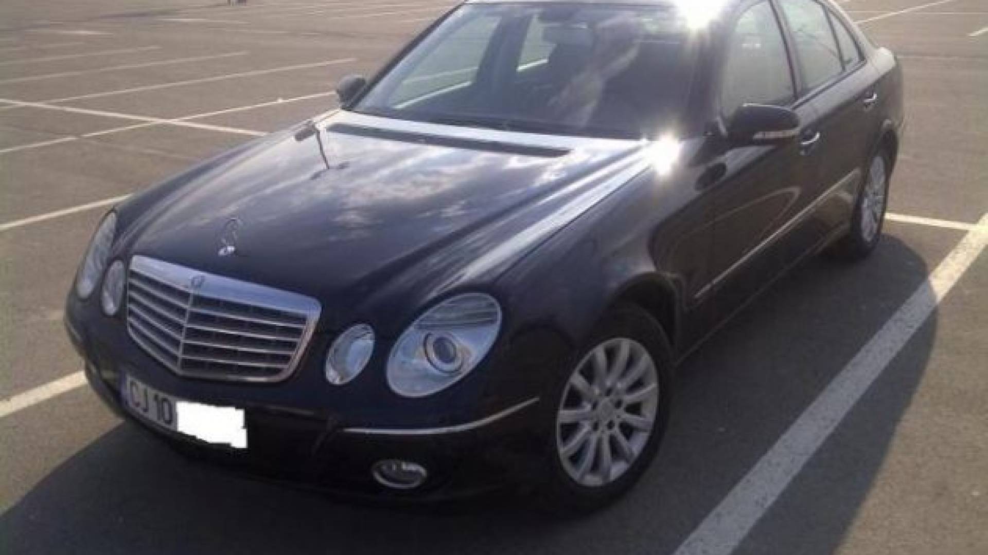 Kupce sta poskušala premamiti z lažnimi slikami in nizko ceno