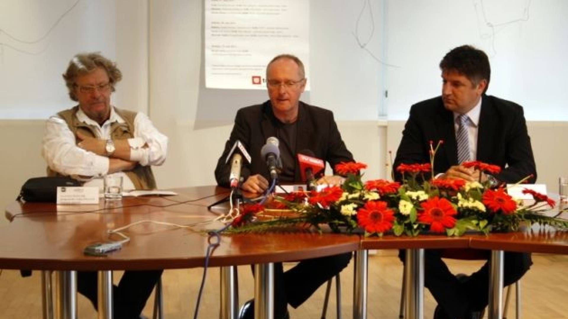 PAC-ev glabeni maj 2011.JPG