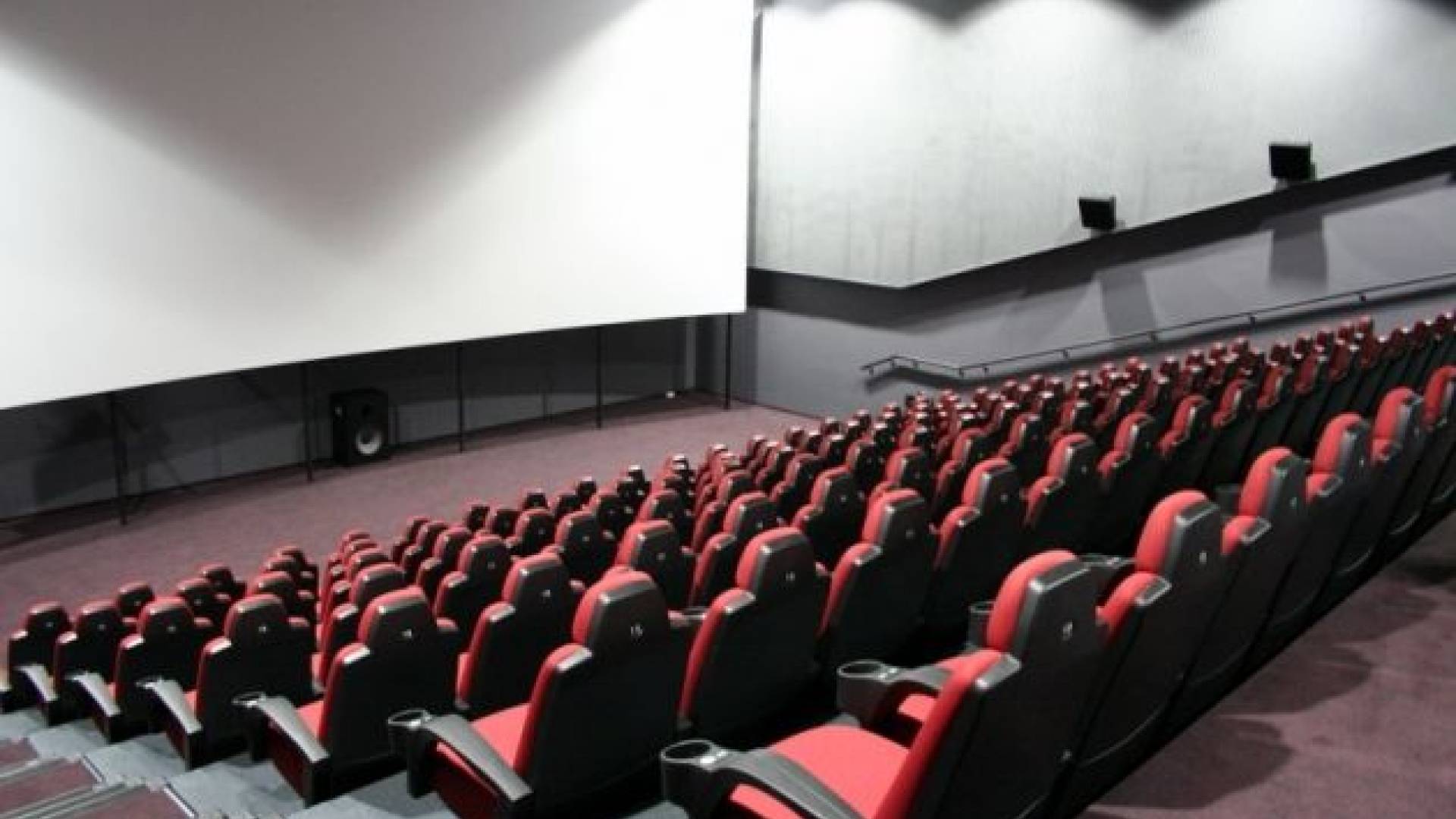 Zelena dvorana s 3D tehniko.JPG