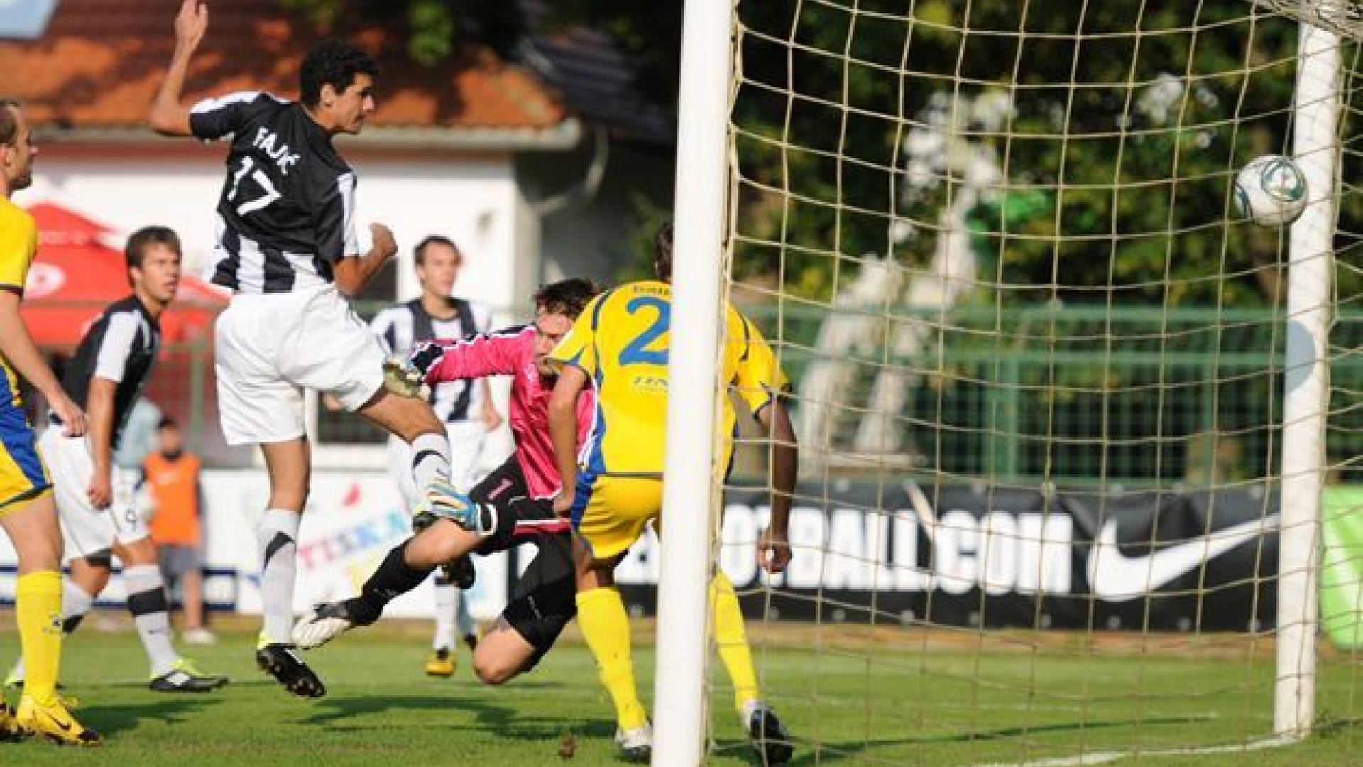 Nusmir Fajić je zatresel mrežo Domžal