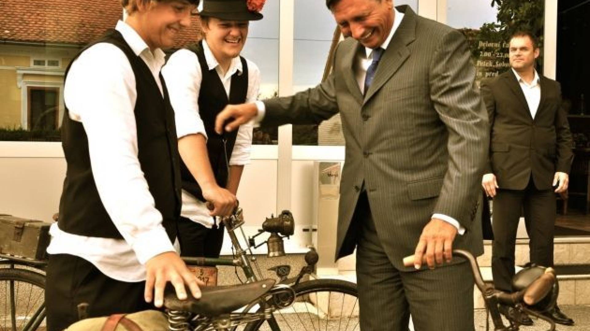 Borut Pahor lani na obisku v Črenšovcih.