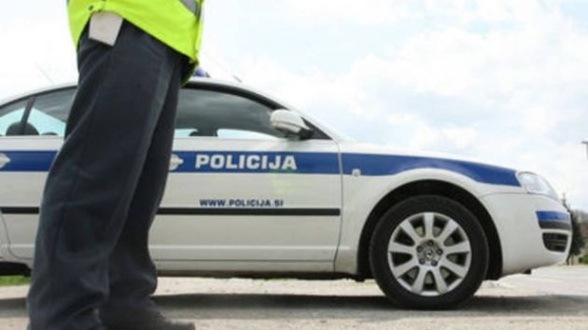 policija avto.jpg