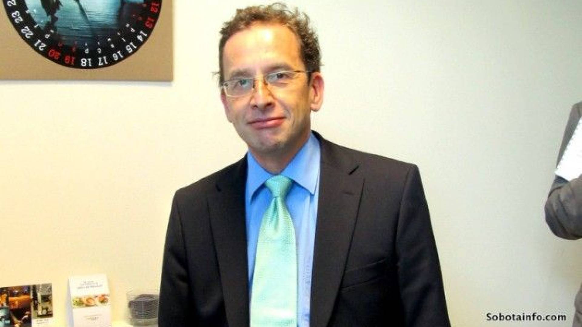 Minister Žiga Turk bi gospodarstvu sicer prisluhnil pri ponovni vzpostavitvi programa šivilj, vendar pravi, da je gospodarstvo potem tudi odgovorno, da te šivilje primerno plača.