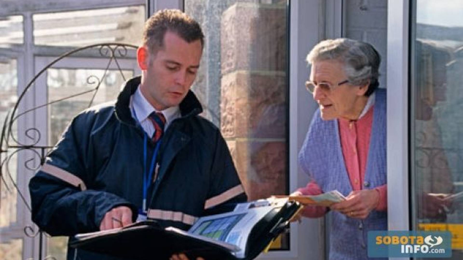 Dobrodelnost nekateri izkoriščajo, zato pazljivosti ni odveč. (foto: splet)
