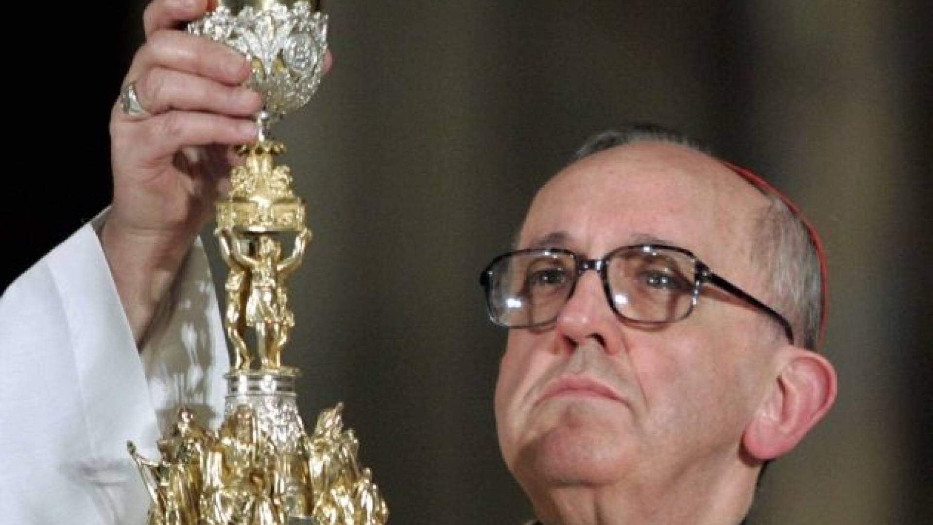 "Moj oče mi je vedno pravil – ko se vzpenjaš, vedno pozdravljaj vse, saj so to tisti, ki jih boš srečeval, ko boš padal," Jorge Mario Bergoglio.