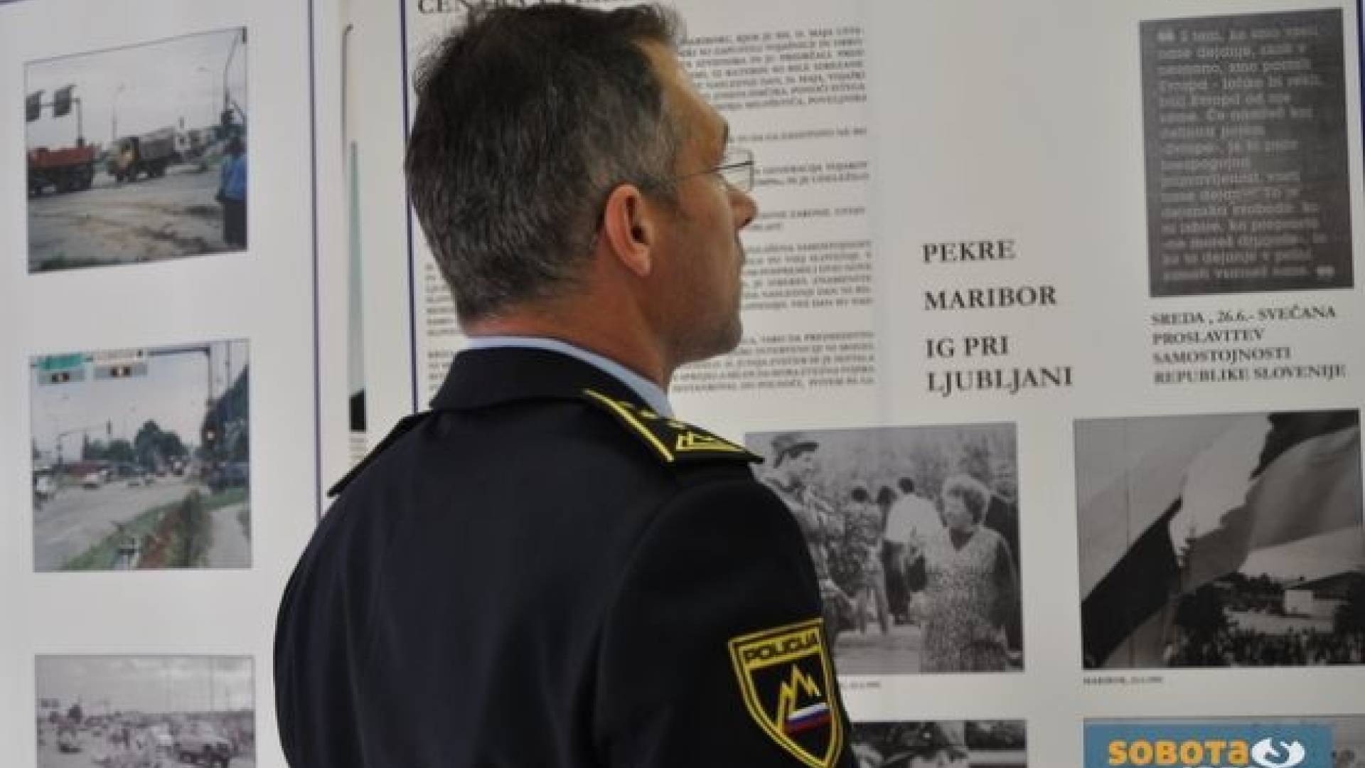 Direktor PU Murska Sobota Damir Ivančič med ogledom aktivnosti policije v boju za samostojno Slovenijo.