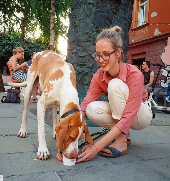 V Romantiki se lahko posladkajo tudi vaši pasji prijatelji. Zanje namreč ponujajo prav poseben sladoled brez sladkorja. 