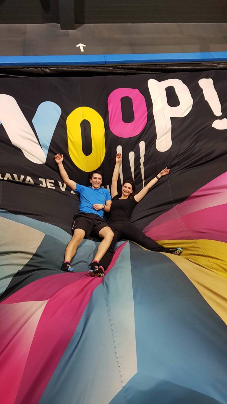 WOOP trampolin park ni namenjen le otrokom. Je super lokacija za zmenek, ki vam bo zagotovo ostal v lepem spominu. 