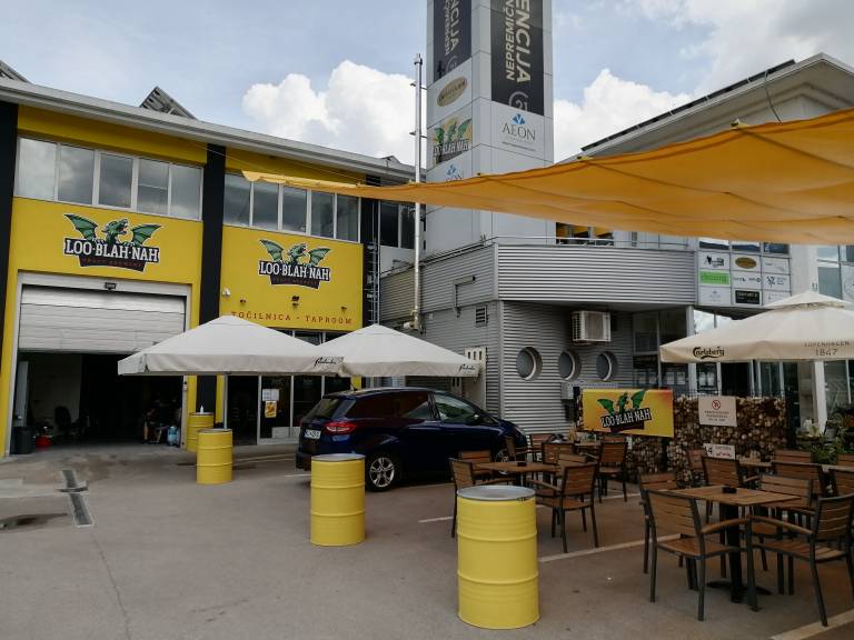 Prva piva so začela nastajati aprila 2016 v črnomaljskem Vizirju, a se je pivovarna že kmalu preselila na svoje, v ljubljanske Črnuče. 