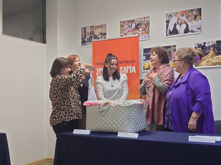 Donacija Domu starejših občanov Novo mesto (Foto: Ž.K.)