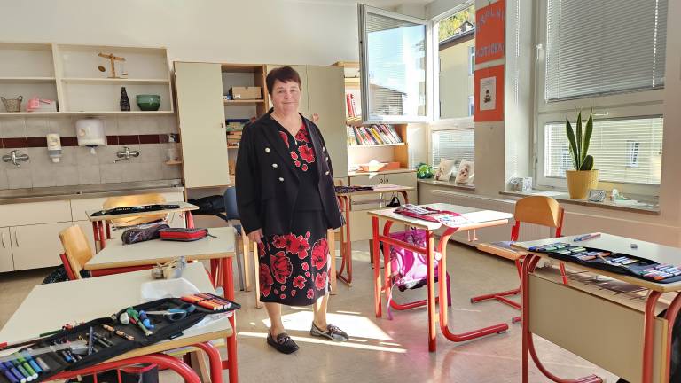 Učilnica likovne vzgoje oziroma učilnica podaljšanega bivanja je bil tako rekoč njena in nanjo jo še danes veže veliko spominov (Foto: Jure Šujica).