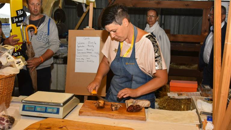 Avtohtone živali in jedi.