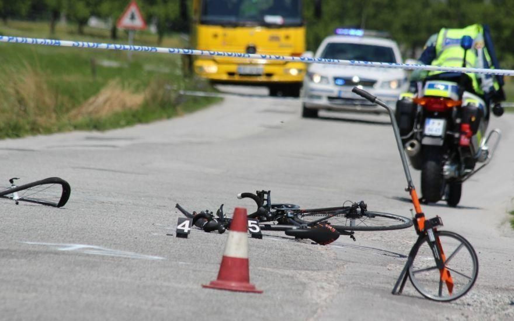 E Ena Tragedija Na Slovenskih Cestah Voznik Tovornega Vozila Prevozil