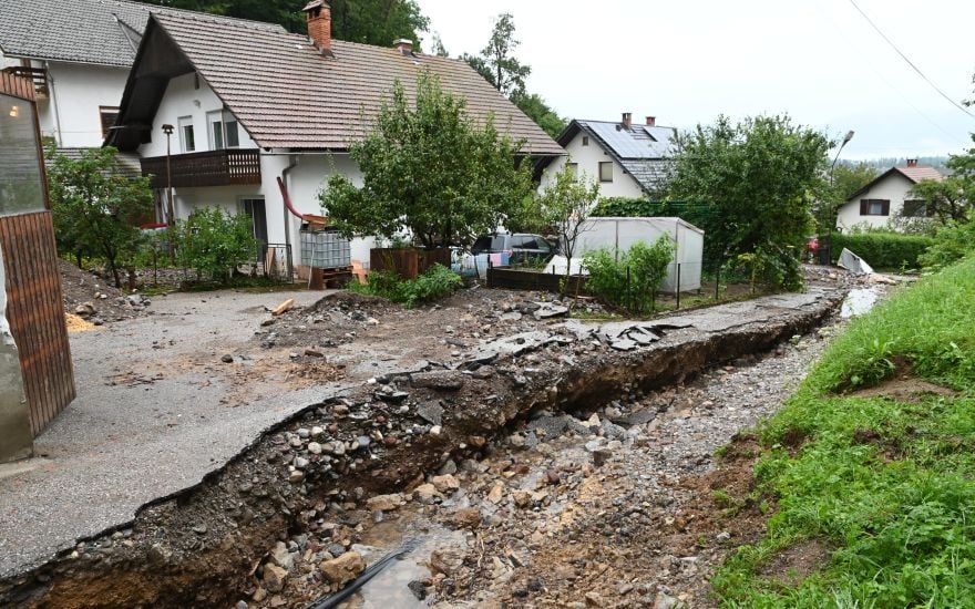 V Slovenijo Prihaja Pomoč Iz Tujine, Iz Poljske že Odpotovali Prvi ...