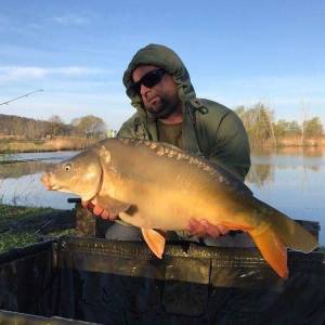 Profile picture for user JasminCarpHunter